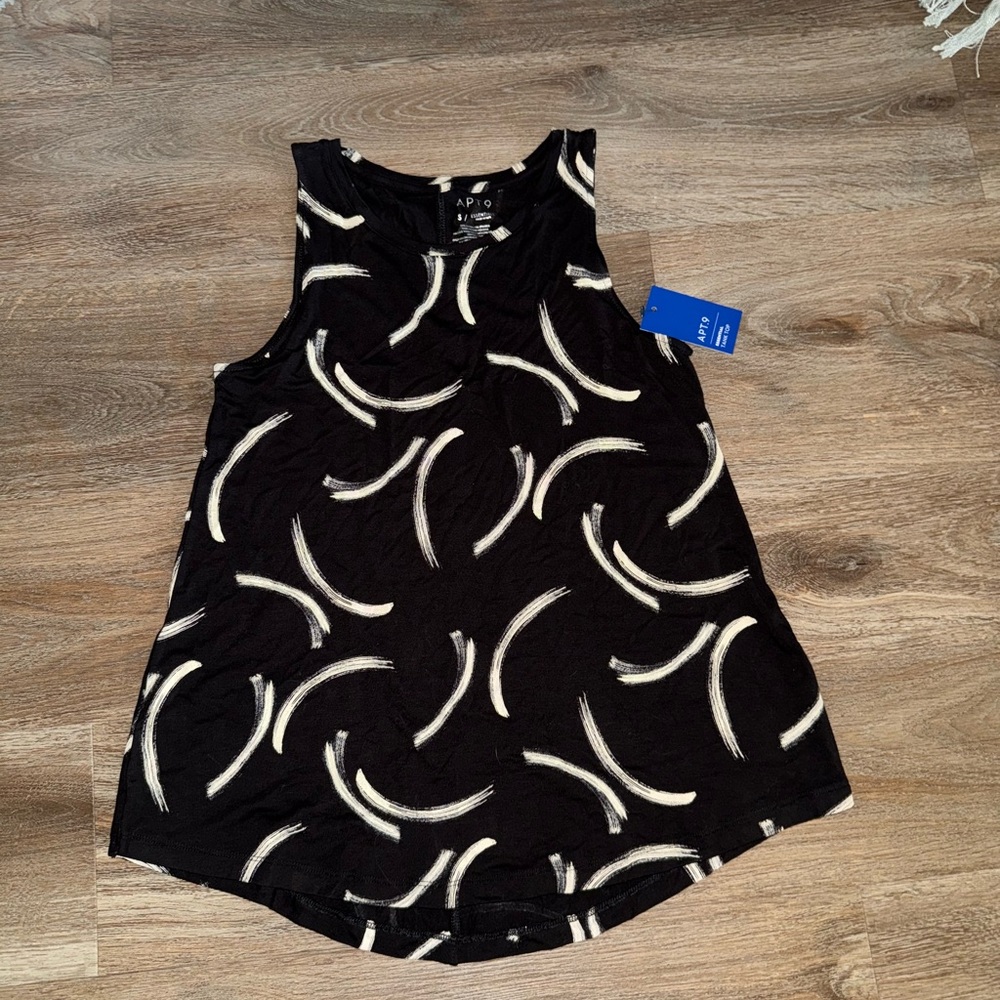 Apt. 9 Black and White Women's Top